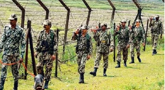 Photo of सीमा पर लगातार हो रही घुसपैठ की कोशिश, त्रिपुरा में पांच बांग्लादेशी गिरफ्तार