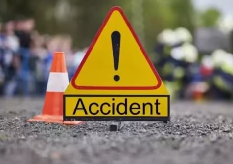 Photo of अरुणाचल प्रदेश में ट्रक खाई में गिरने से बड़ा हादसा, 3 जवान शहीद, 4 घायल