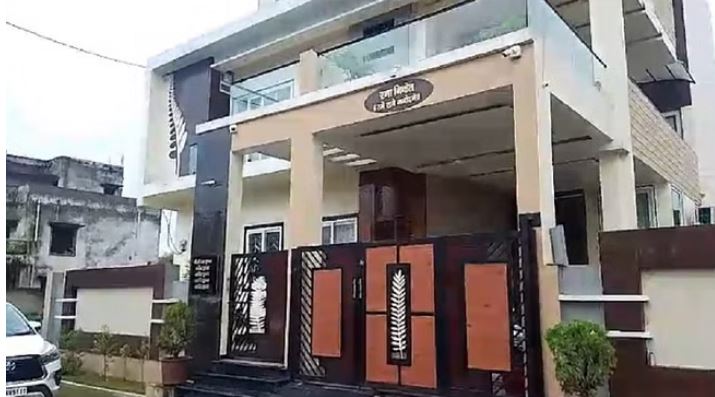 Photo of छत्तीसगढ़: कांग्रेस नेता राजेंद्र शुक्ला के घर पहुंची सीबीआई की टीम