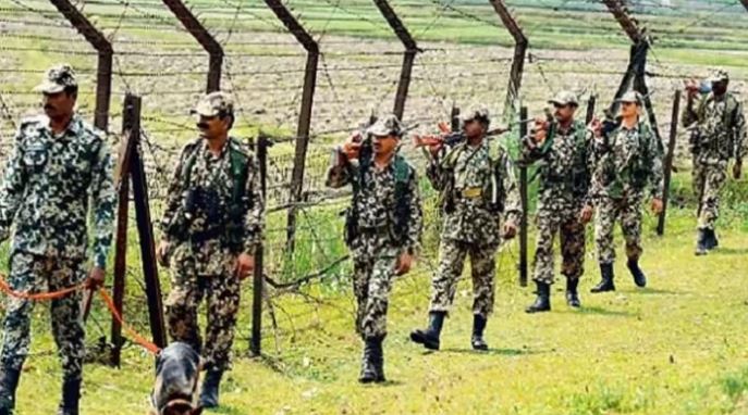 Photo of बीएसएफ ने मेघालय में इंटरनेशनल बॉर्डर के पास 7 बांग्लादेशियों को पकड़ा