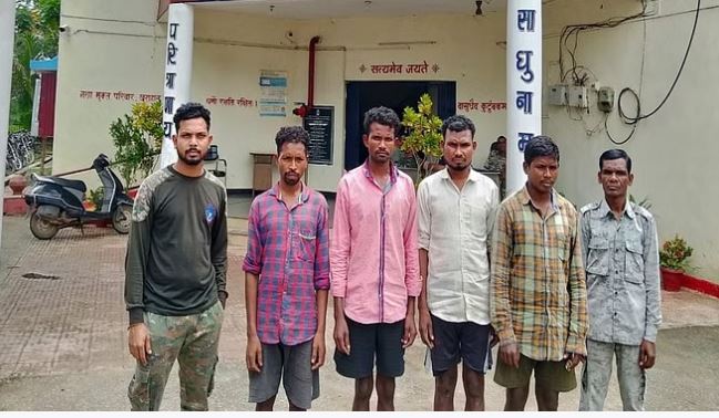 Photo of बीजापुर: सुरक्षाबलों को मिली सफलता, चार नक्सलियों को किया गिरफ्तार