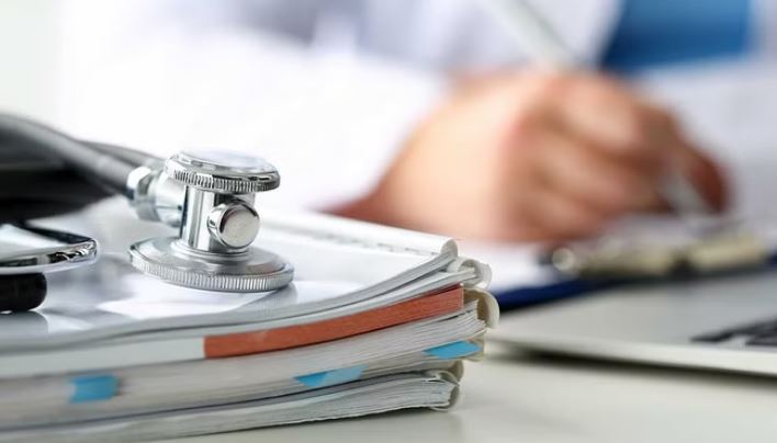 Photo of यूपी में पांच लाख के पैकेज पर तैनात होंगे 1056 डॉक्टर