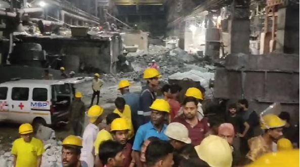 Photo of रायगढ़: फैक्टरी में गर्म लावा की चपेट में आकर मजदूर की मौत, मचा हड़कंप