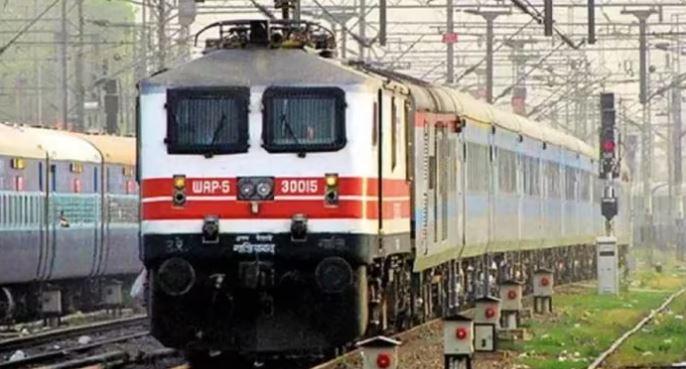 Photo of आठ नई रेल परियोजनाओं को कैबिनेट की मंजूरी