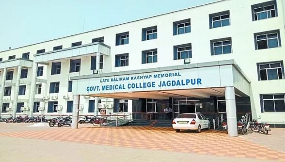 Photo of जगदलपुर: सीआरपीएफ के प्रधान आरक्षक की आत्महत्या से हड़कंप, AK-47 से खुद को मारी गोली