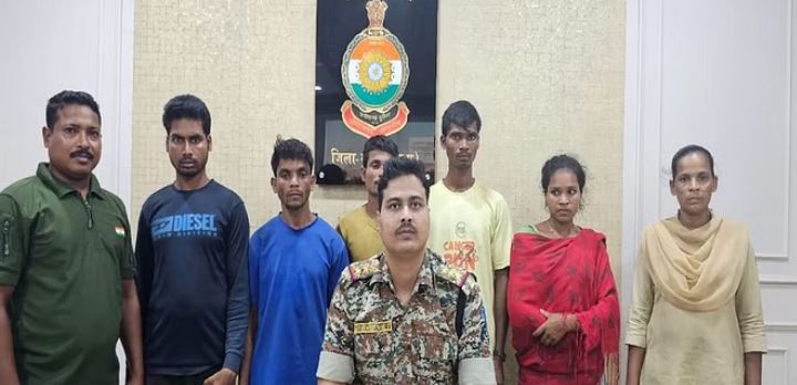 Photo of स्वतंत्रता दिवस से पहले सफलता: पांच लाख रुपये के इनामी नक्सली समेत पांच माओवादी गिरफ्तार