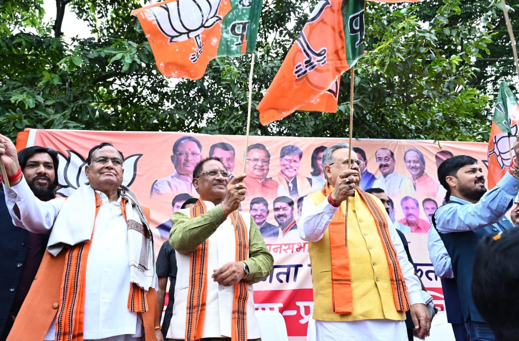 Photo of छत्तीसगढ़ के भाजपा कार्यकर्ता पांच तीर्थ स्थलों की यात्रा पर रवाना