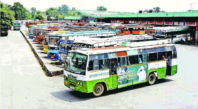 Photo of पंजाब में 600 बसों के परमिट रद्द, बादल परिवार की 122 बसें भी शामिल