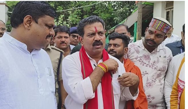 Photo of दुर्ग: केंद्रीय जेल का गृहमंत्री विजय शर्मा ने लिया जायजा