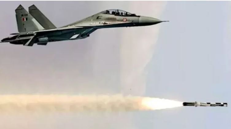 Photo of डिफेंस क्षेत्र में मेड इन इंडिया को बड़ा बूस्टर, पढ़े पूरी खबर