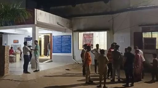 Photo of छत्तीसगढ़: बदमाशों ने डॉक्टर का रास्ता रोककर की पिटाई