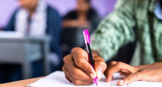 Photo of लोअर पीसीएस की भर्ती लटकी, सिलेबस में होगा बदलाव, जीएस के हो सकते हैं दो पेपर