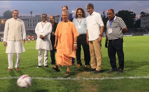 Photo of यूपी में बदल जाएगी फुटबॉल की तस्वीर, सीएम बोले- बनाएंगे एक हजार खेल के मैदान