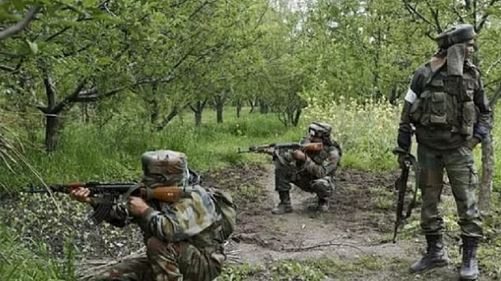 Photo of सुकमा में सुरक्षाबलों और नक्सलियों के बीच मुठभेड़, पांच लाख का इनामी नक्सली ढेर