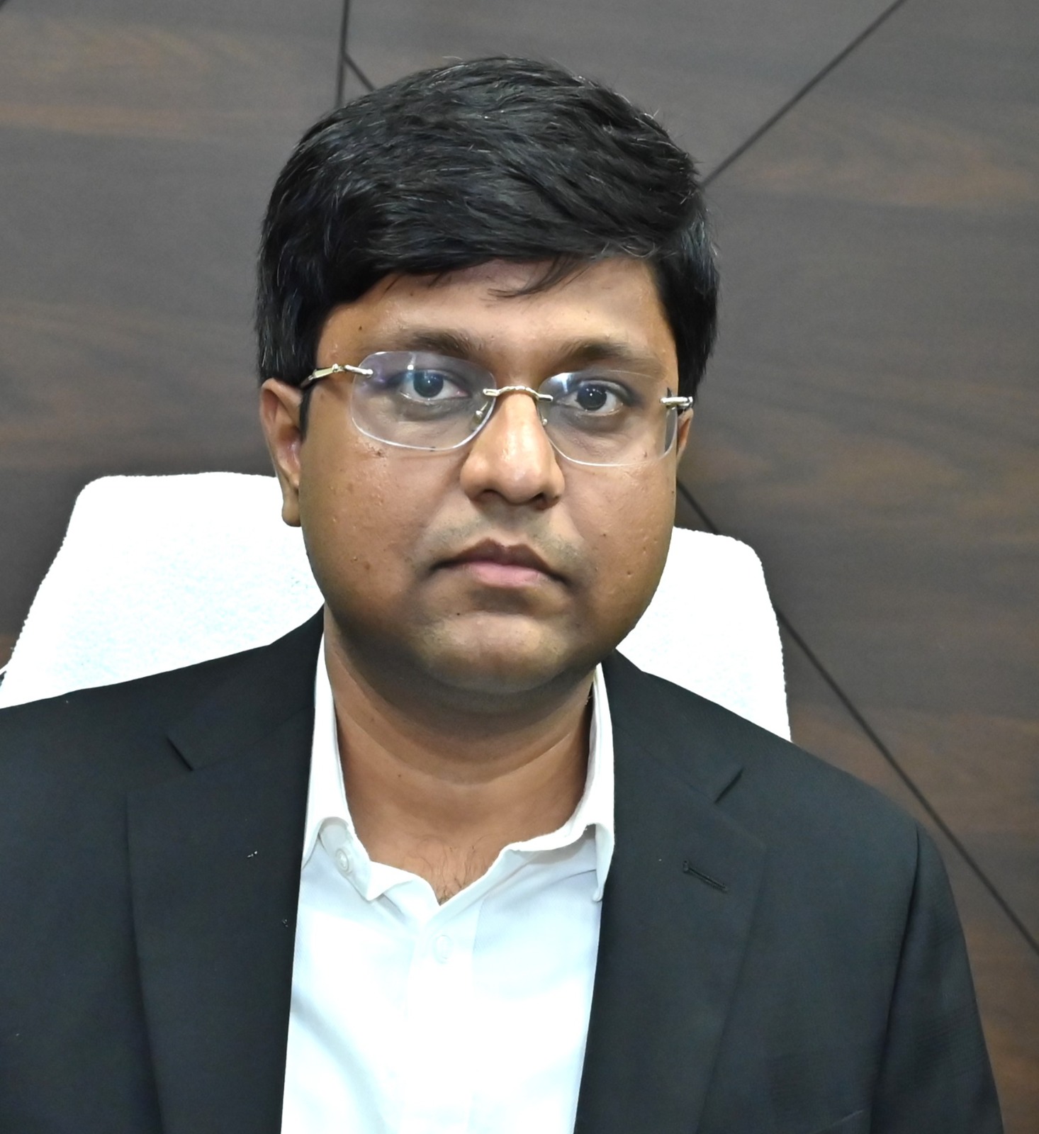 Photo of नव पदस्थ जनसंपर्क आयुक्त डॉ रवि मित्तल ने किया पदभार ग्रहण