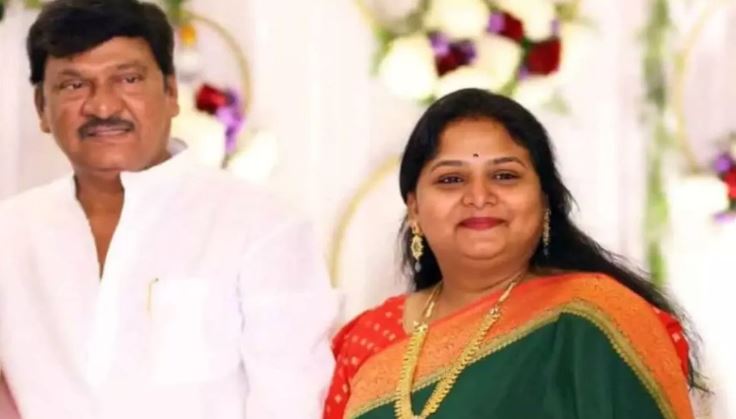 Photo of साउथ स्टार Rajendra Prasad की बेटी गायत्री का दिल का दौरा पड़ने से निधन