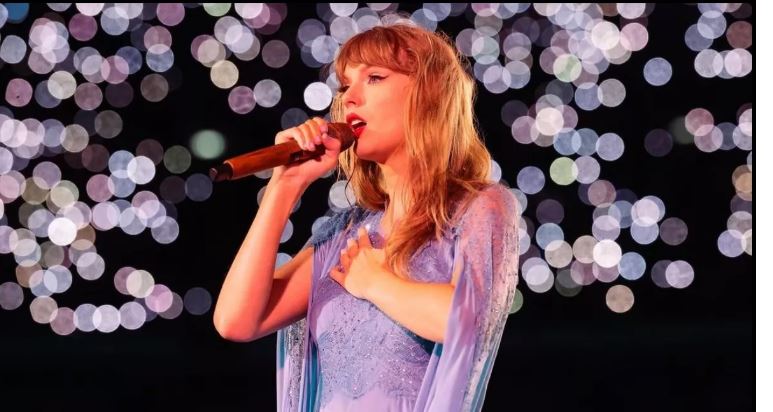 Photo of Rihanna को पछाड़ Taylor Swift बनीं सबसे अमीर फीमेल म्यूजिशियन