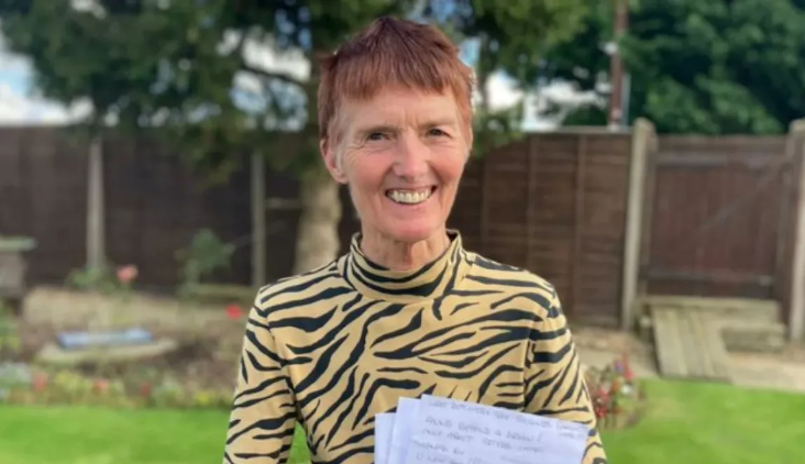 Photo of 48 साल पहले किया नौकरी का आवेदन, अब मिला जॉब लेटर