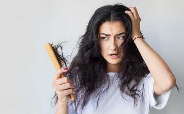 Photo of घर पर शुरू हो गई है दिवाली की सफाई तो अपने बालों का रखें खास ख्याल