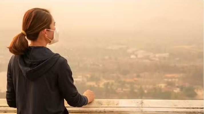 Photo of जहरीली हुई आगरा की हवा: सांस लेने में समस्या…घुट रहा दम, एक्यूआई पहुंचा 307