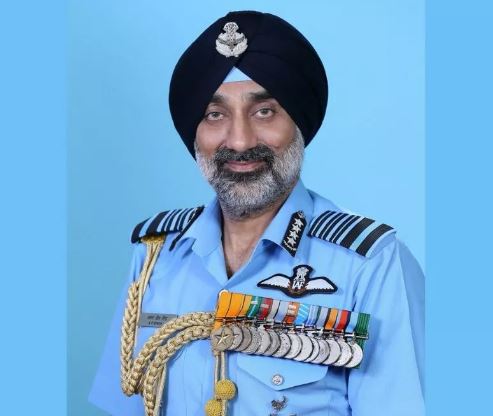 Photo of एयर चीफ मार्शल अमर प्रीत सिंह ने संभाली भारतीय वायु सेना की कमान