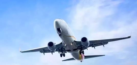 Photo of चेन्नई रनवे पर फटा विमान का टायर, बाल-बाल बची 146 यात्रियों की जान