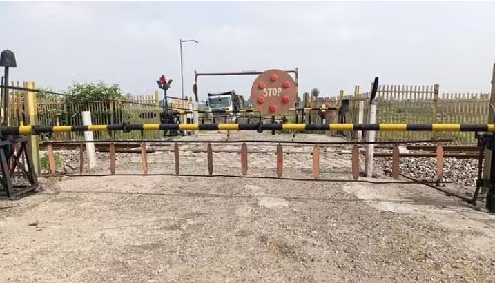 Photo of  रेलवे अंडरब्रिज के विरोध में किसान, 15 किमी घूमकर जाना पड़ेगा, आंदोलन करेंगे