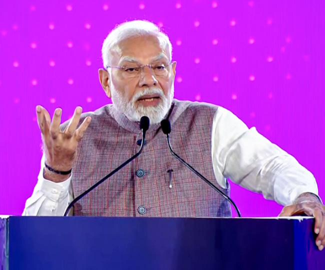 Photo of कनाडा के साथ तनाव के बीच पीएम मोदी का बड़ा बयान, कहा- किसी रिश्ते को कमतर नहीं आंकता भारत