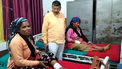 Photo of पिथौरागढ़: घर में घुसकर तीन महिलाओं पर तेंदुए ने किया हमला, शोर मचाया तो जंगल की ओर भागा