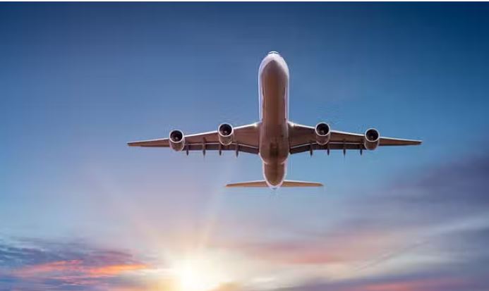 Photo of रायपुर में फ्लाइट की इमरजेंसी लैंडिंग,नागपुर से कोलकाता जा रहा था विमान