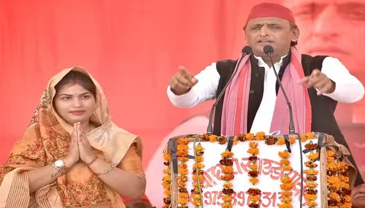 Photo of खैर उपचुनाव: जनसभा में गरजे अखिलेश यादव…