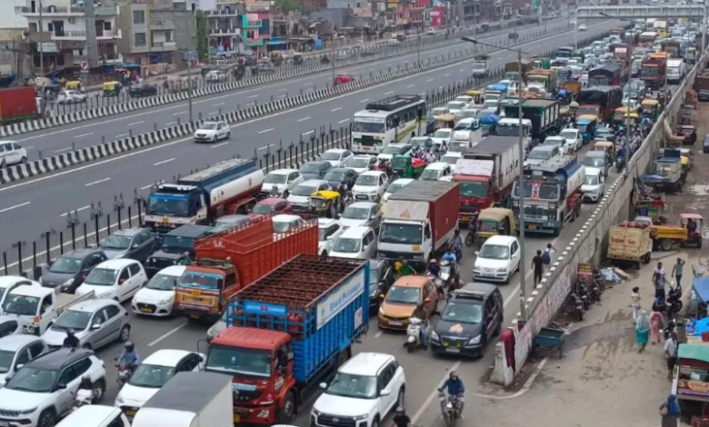 Photo of माल ढुलाई और यातायात के लिए शहरों में होंगी अलग-अलग सड़कें, केंद्र ने बनाया सिटी लॉजिस्टिक प्लान!
