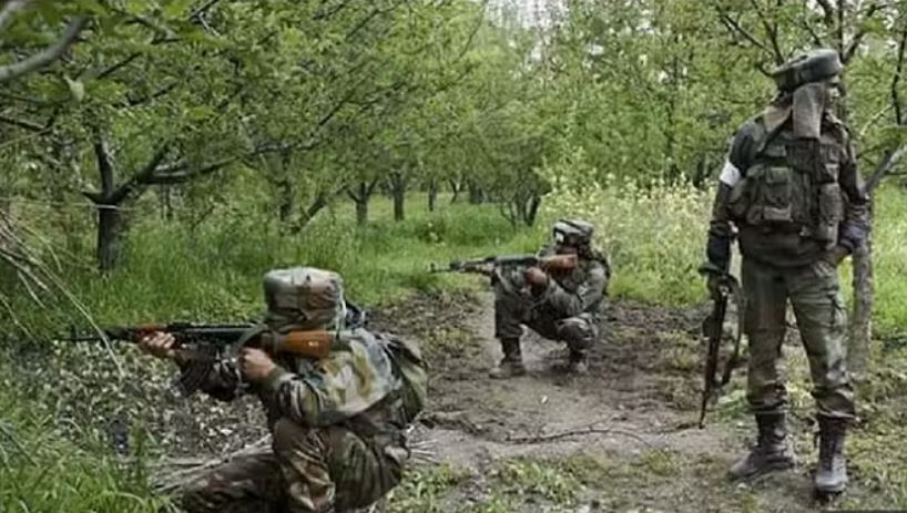 Photo of जगरगुंडा साप्ताहिक बाजार की ड्यूटी में तैनात जवानों पर नक्सलियों ने किया हमला