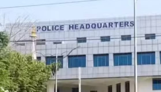 Photo of  पुलिस विभाग में सलामी प्रथा समाप्त करने के निर्देश, सिर्फ राष्ट्रपति-राज्यपाल को दी जा सकती है सलामी