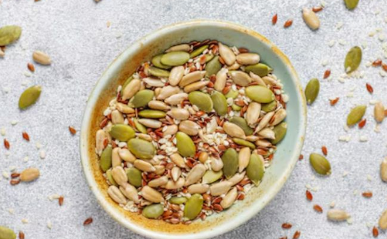 Photo of सर्दी में रोजाना बस एक चम्मच खा लें ये सीड्स, शरीर रहेगा गर्म और बीमारियां रहेंगी दूर!