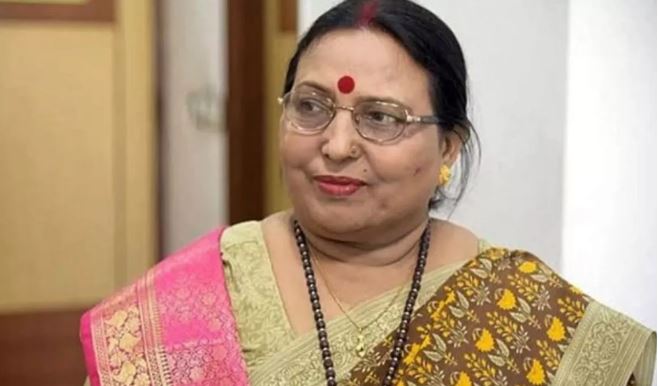 Photo of ‘ वेंटिलेटर पर Sharda Sinha, बेटे ने बताया कैसी है उनकी तबीयत