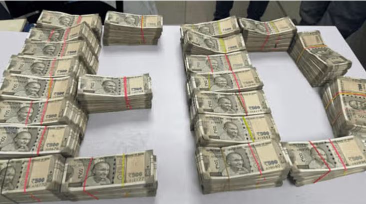 Photo of दिल्ली-एनसीआर में 15 जगहों पर ईडी ने मारा था छापा, अब तक ढाई करोड़ जब्त