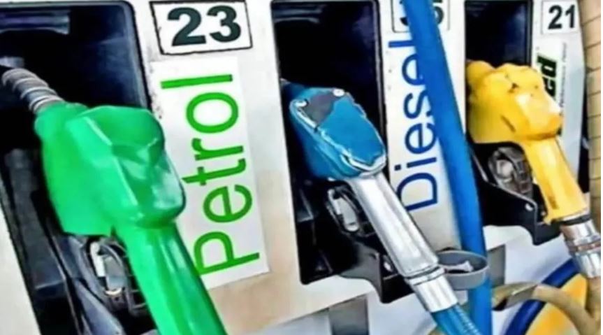 Photo of नोएडा-गुरुग्राम से सस्ता है राजधानी में फ्यूल,फटाफट चेक करें अपने शहर के ताजा दाम