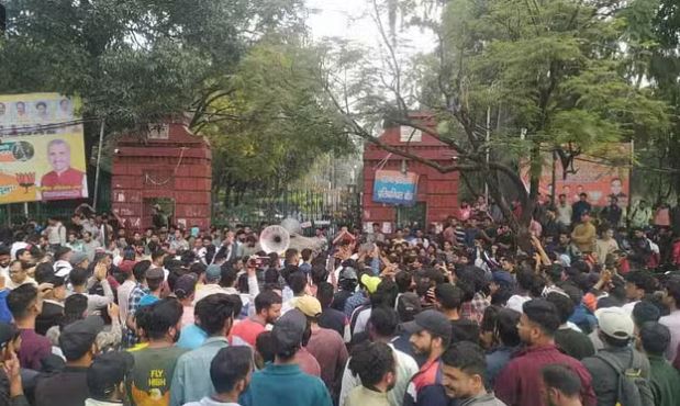 Photo of राजधानी में बेरोजगार संगठन का प्रदर्शन, सैकड़ों की संख्या में एकजुट युवा सीएम आवास कूच करने पहुंचे