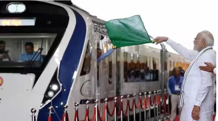 Photo of कश्मीर को सीधे दिल्ली से जोड़ेगी वंदे भारत एक्सप्रेस, पीएम मोदी करेंगे उद्घाटन