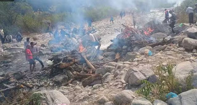 Photo of  अल्मोड़ा बस हादसा: किसी के माथे का सिंदूर उजड़ा तो किसी का भाई चल बसा…