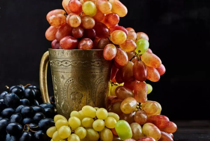 Photo of अंगूर में छि‍पा है सेहत का राज, सर्दी में रोजाना खाने से मिलते हैं गजब के फायदे!