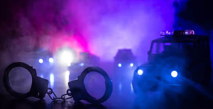 Photo of दिल्ली: आपराधिक रिकॉर्ड वाले बदमाशों पर बढ़ी निगरानी, इलाके में सादी वर्दी में पुलिस की मौजूदगी