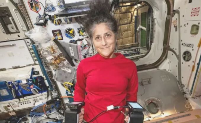 Photo of अंतरिक्ष में 6 महीने से फंसी हैं सुनीता विलियम्स, धरती पर कब होगी वापसी