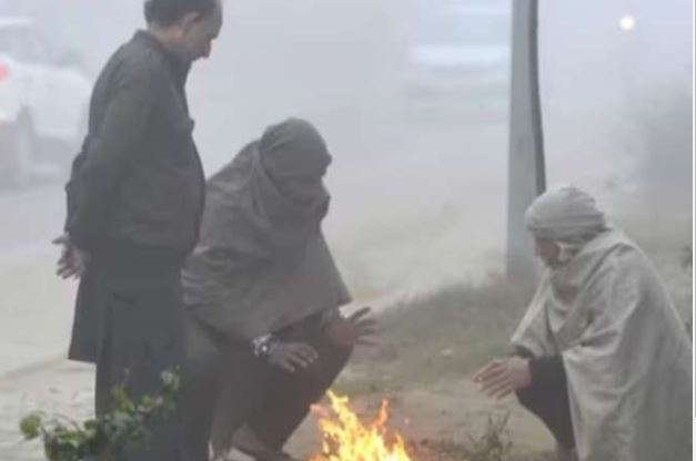 Photo of यूपी में अब ठंड से ठिठुरेंगे लोग, IMD ने दी पाला पड़ने और शीत लहर की चेतावनी