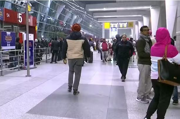 Photo of आईजीआई एयरपोर्ट पर इस वर्ष पकड़े गए 540 दलाल, पिछले साल के मुकाबले दोगुने से भी ज्यादा