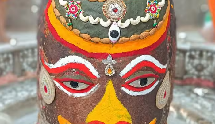 Photo of एमपी: बाबा महाकाल की भस्म आरती, आज बाबा महाकाल ने पहना नया मुकुट