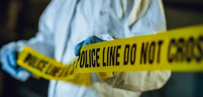 Photo of  धनोल्टी मार्ग पर गाड़ी पार्क करने के दौरान नीचे गिरने से दो लोगों की मौत, तीन घायल