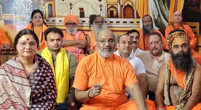 Photo of हरिद्वार: महाकुंभ में उठेगा धर्म संसद के विरुद्ध हुई अभद्रता का मामला