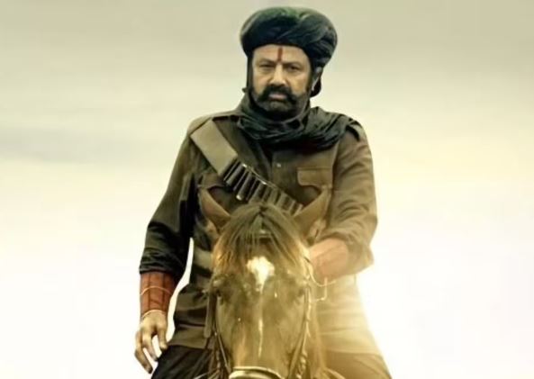 Photo of वीक डे में भी हार नहीं मान रहा डाकू महाराज, कमाई से हथिया लिया बॉक्स ऑफिस